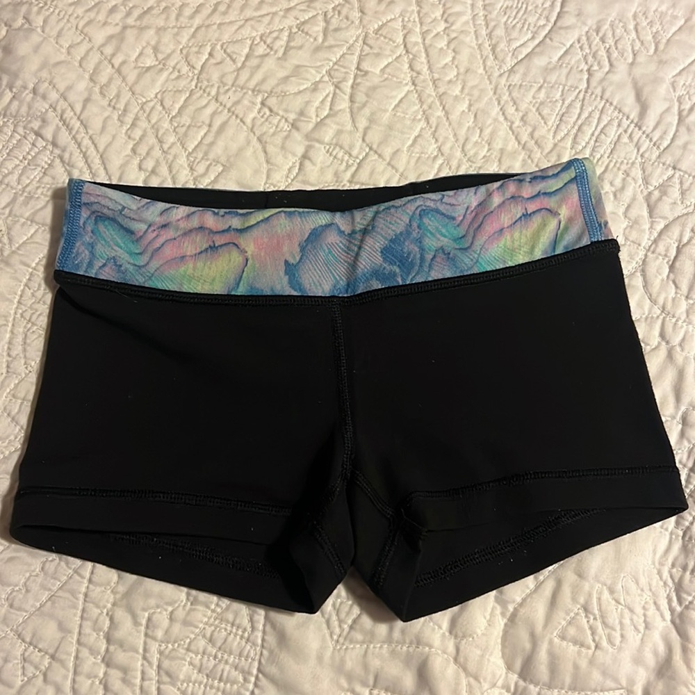 Ivivva black reversible spandex shorts size 8